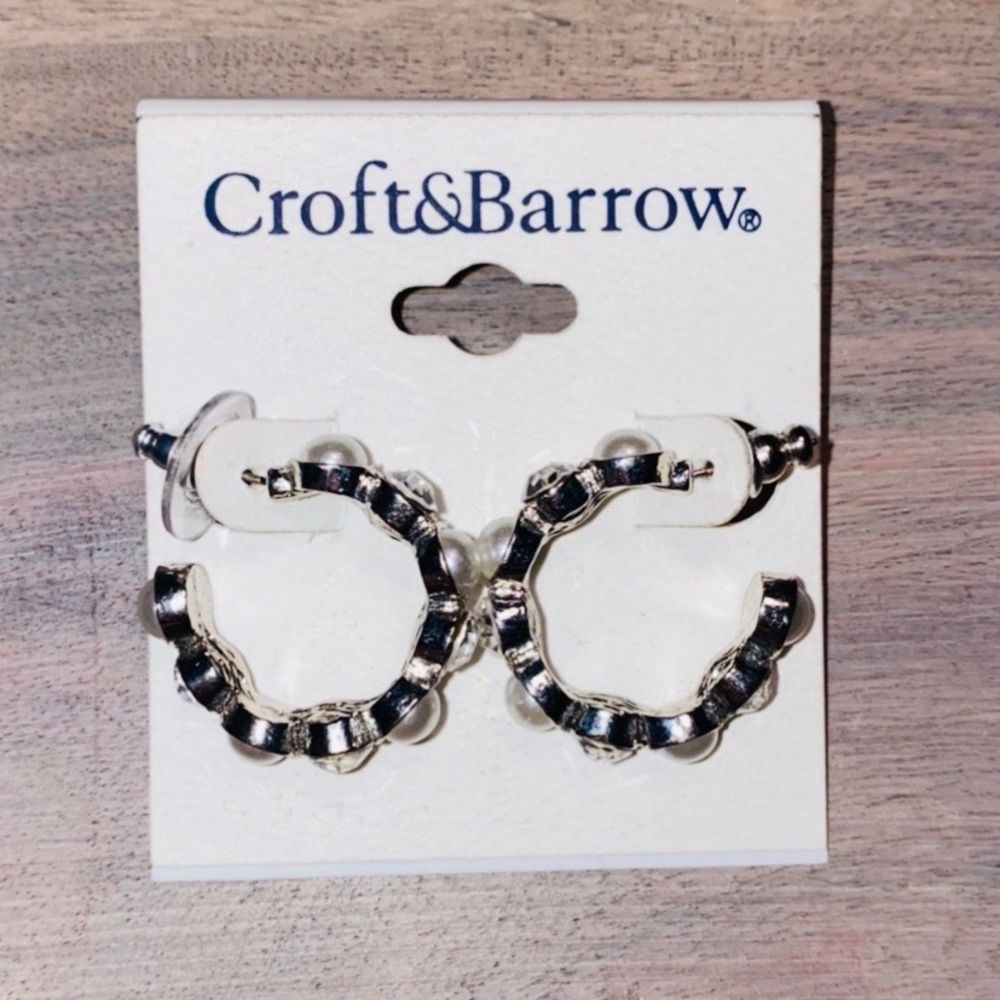 Croft and Barrow earrings